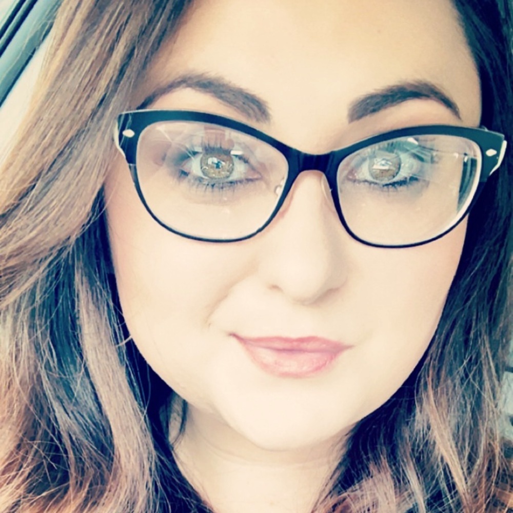 Meet your Posher, Kaylie